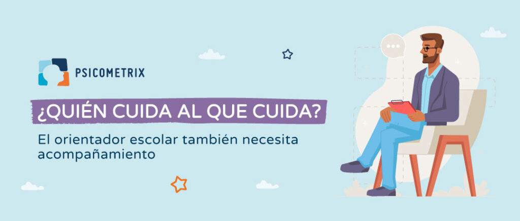 Orientador escolar recibiendo acompañamiento profesional en espacio educativo